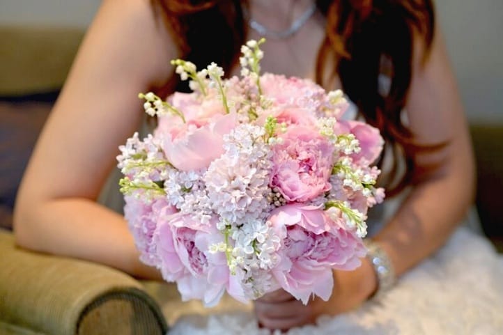 Весільний букет конвалій: фото і варіанти квіткових композицій Весільний букет конвалій: фото і варіанти квіткових композицій