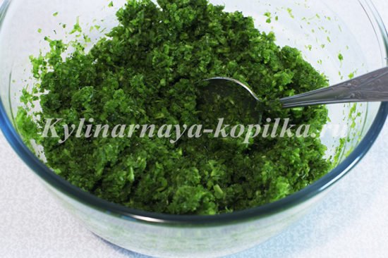 Закуска з часникових стрілок через мясорубку Закуска з часникових стрілок через мясорубку