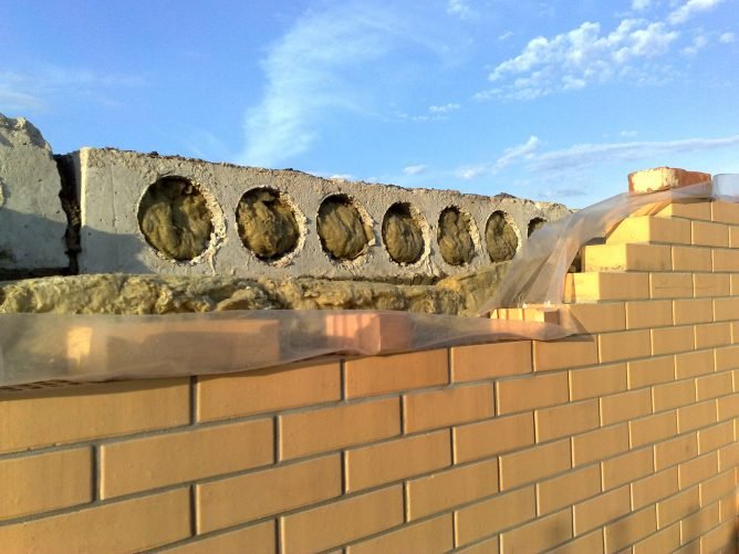 Теплоізоляція залізобетонного перекриття — вибираємо утеплювач
