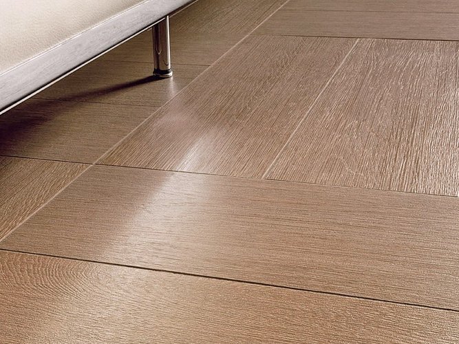 Плитка, стилізована під паркет — поговоримо про переваги