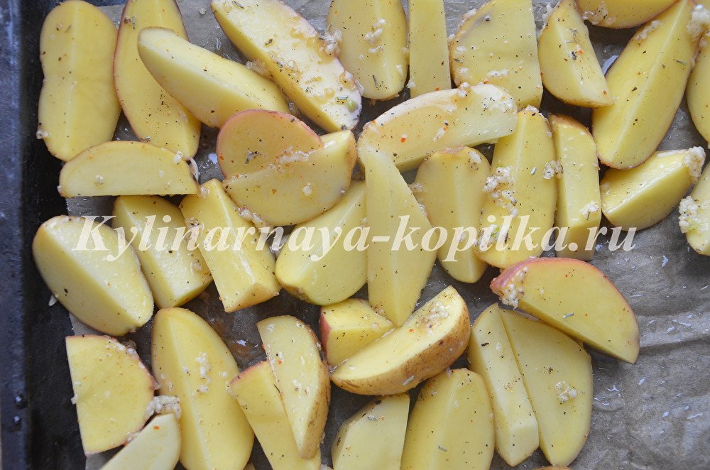 Картопля по селянськи в духовці: рецепт з фото покроково Картопля по селянськи в духовці: рецепт з фото покроково