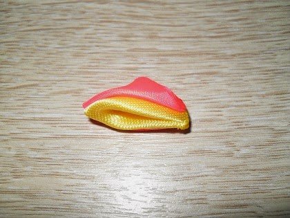 Канзаші квітка з атласних стрічок   майстер клас для початківців майстринь