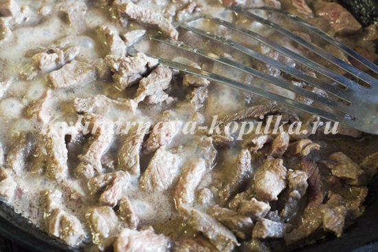 Печеня з яловичиною і картоплею в духовці: рецепт з фото Печеня з яловичиною і картоплею в духовці: рецепт з фото