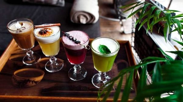 Алкогольний бальзам: як правильно пити напій на травах з фортецею 40   45 градусів, готуємо коктейлі і вживаємо в чистому вигляді