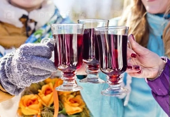 Безалкогольний глінтвейн: рецепти приготування в домашніх умовах зігріваючого еліксиру з виноградного, вишневого, яблучного соку і на основі інших напоїв