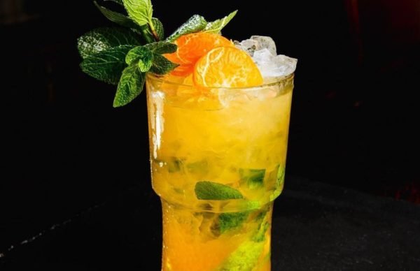 Як пити Лимончелло: рецепти коктейлів, чим закушувати і як вживати в чистому вигляді