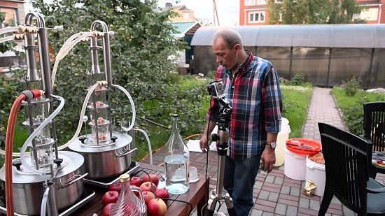 Як правильно гнати самогон в домашніх умовах: відео рецепт з сухопарником і дефлегматором Як правильно гнати самогон в домашніх умовах: відео рецепт з сухопарником і дефлегматором