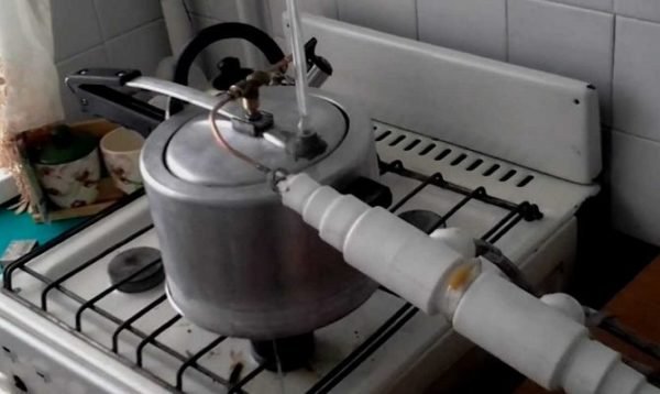 Як вигнати самогон без самогонного апарату: як зварити в каструлі в домашніх умовах Як вигнати самогон без самогонного апарату: як зварити в каструлі в домашніх умовах