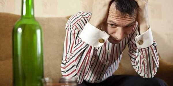 Як вийти із запою: намагаємося самостійно впоратися з проблемою алкогольної залежності в домашніх умовах і знайти вихід з тривалого пивного загулу Як вийти із запою: намагаємося самостійно впоратися з проблемою алкогольної залежності в домашніх умовах і знайти вихід з тривалого пивного загулу