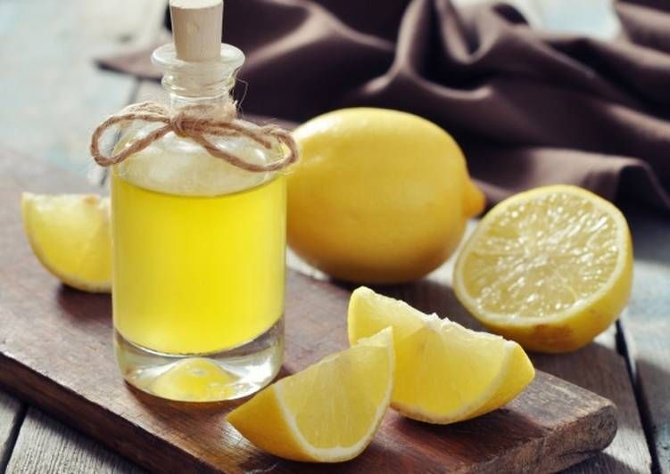 Лимонна настоянка на горілці: рецепти приготування на самогоні і спирті в домашніх умовах