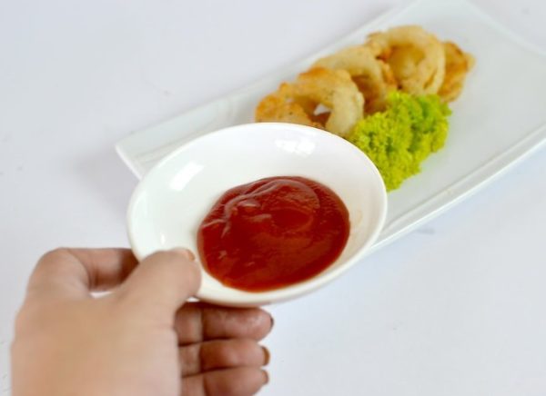 Цибульні кільця: як приготувати в домашніх умовах популярну закуску до пива, смажену у фритюрі, 3 прості рецепти з фото Цибульні кільця: як приготувати в домашніх умовах популярну закуску до пива, смажену у фритюрі, 3 прості рецепти з фото