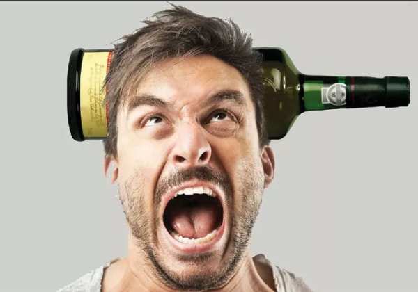 Користь і шкода коньяку: вплив міцного алкоголю на здоровя чоловіків і жінок, руйнує організм людини вживання цього напою в малих дозах