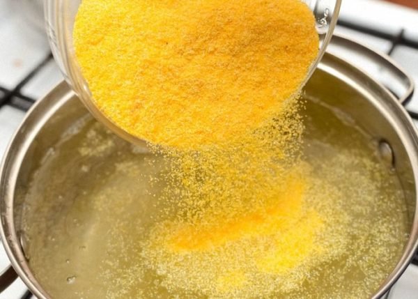 Самогон з кукурудзи: правильні рецепти приготування браги з кукурудзяної крупи в домашніх умовах, нюанси перегонки для отримання чистого дистиляту Самогон з кукурудзи: правильні рецепти приготування браги з кукурудзяної крупи в домашніх умовах, нюанси перегонки для отримання чистого дистиляту