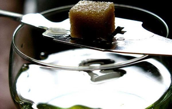 Скільки градусів в абсенті: фортеця зеленого, червоного і домашнього напою