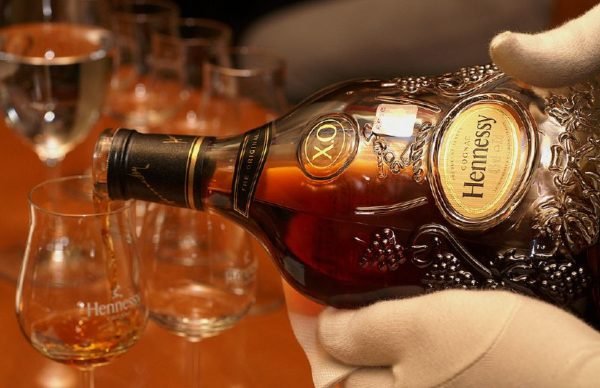 Скільки градусів в коньяку: як визначити міцність напою, види та правила вибору Скільки градусів в коньяку: як визначити міцність напою, види та правила вибору