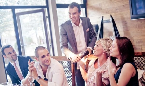 Тости на весілля: красиві, кожушки, короткі і смішні від друзів і батьків