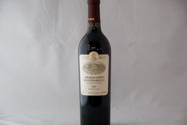 Вино Кіндзмараулі: червоне напівсолодке надбання регіону Кахетія, вибираємо кращого виробника, відрізняємо підробку по пляшці і визначаємо вартість грузинського напою