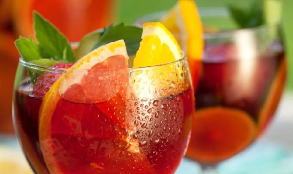 Вино Сангрія: що це таке і як приготувати в домашніх умовах іспанський напій Sangria, використовуючи перевірені рецепти