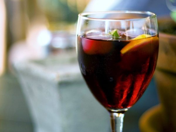 Вино Сангрія: що це таке і як приготувати в домашніх умовах іспанський напій Sangria, використовуючи перевірені рецепти
