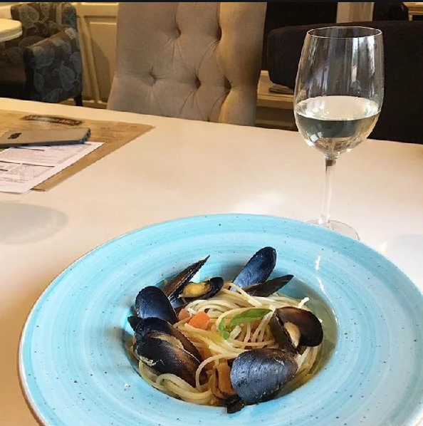 Вино Шардоне (Chardonnay): опис, види і правила вживання напою родом з Бургундії, правда чи що воно не може бути червоним, а завжди біле сухе