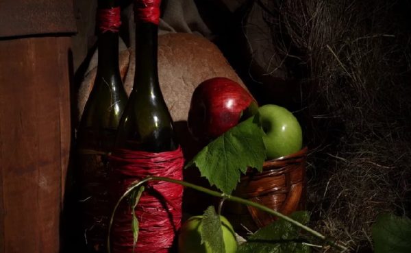 Яблучне вино в домашніх умовах: прості рецепти приготування смачного алкогольного напою з сезонних фруктів