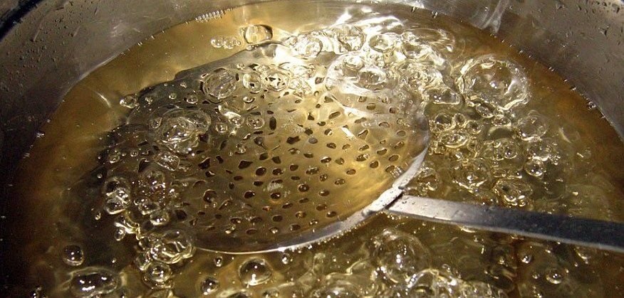 Скільки блукає брага на цукрі і дріжджах (самогону): на спиртових, хлібопекарських, диких і на пшениці