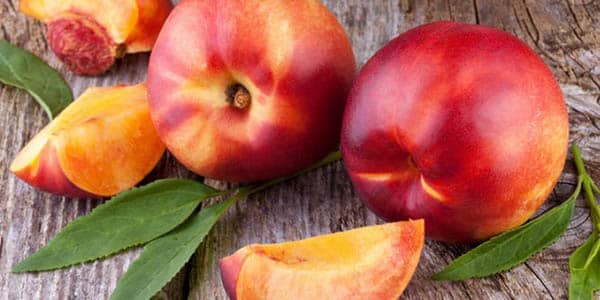 Що таке нектарин, калорійність і корисні властивості фрукта