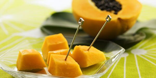 Як виглядає екзотичний фрукт папайя, корисні властивості та шкоду