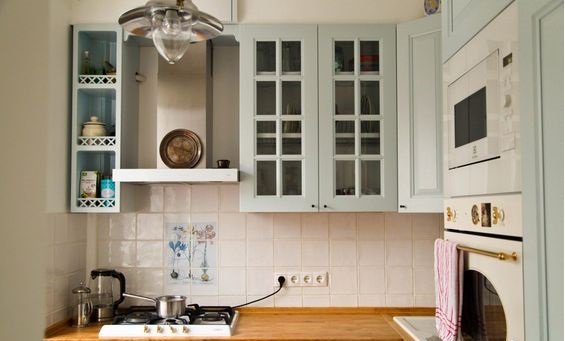 Кухонні гарнітури для маленької кухні в хрущовці, фото