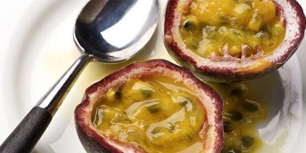 Маракуйя фрукт (грандилла), корисні властивості, склад, калорійність