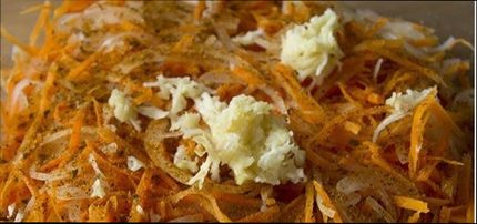 Салат з кальмарів з іншими морепродуктами і морквою по корейськи — смачні святкові салати Салат з кальмарів з іншими морепродуктами і морквою по корейськи — смачні святкові салати