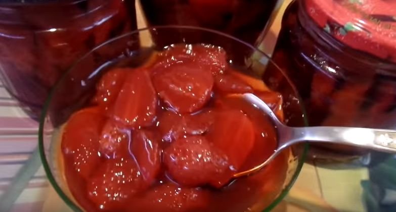 Як зварити смачне варення з полуниць на зиму та красиво залишити цілими ягоди