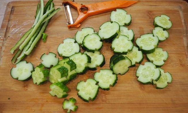 Лечо з огірків — 5 рецептів заготовки на зиму з неймовірним смаком