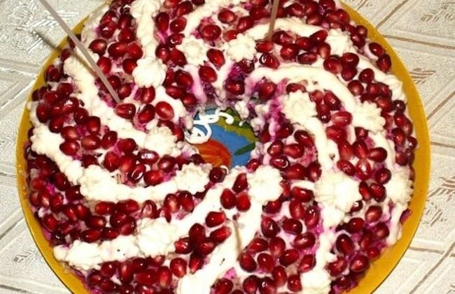 Салат з куркою і сиром. Домашні рецепти, як смачно приготувати салати з курки і сиру Салат з куркою і сиром. Домашні рецепти, як смачно приготувати салати з курки і сиру