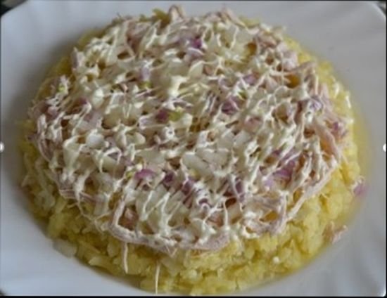 Салат з курки з огірком. Рецепти салату з куркою — солоними і свіжими огірками Салат з курки з огірком. Рецепти салату з куркою — солоними і свіжими огірками