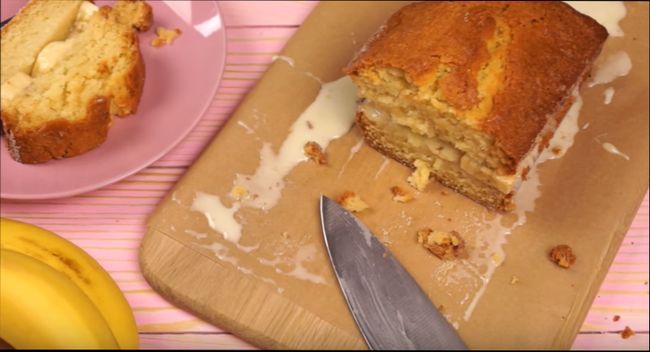 Манник на кефірі — найсмачніші рецепти класичного лепешняку з кефіром