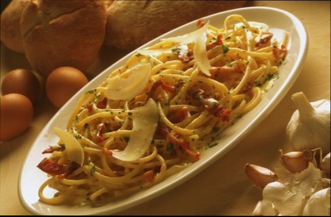 Макарони з сиром – прості і недорогі рецепти на сковороді і в духовці