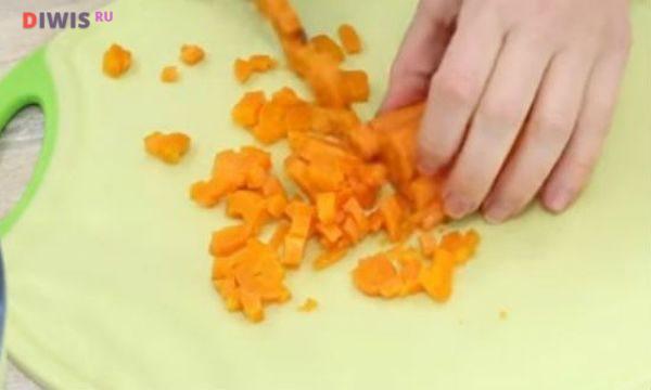 Новорічні салати, які сподобаються кожному: Що приготувати на Новий рік?