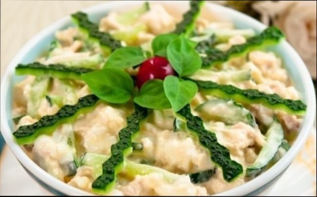 Салат з курки з огірком. Рецепти салату з куркою — солоними і свіжими огірками Салат з курки з огірком. Рецепти салату з куркою — солоними і свіжими огірками