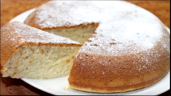 Манник на кефірі — найсмачніші рецепти класичного лепешняку з кефіром