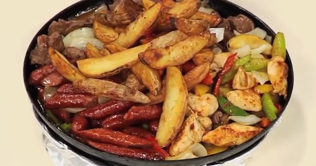 Картопля смажена з цибулею, грибами і салом. Рецепти, як смачно посмажити картоплю на сковороді Картопля смажена з цибулею, грибами і салом. Рецепти, як смачно посмажити картоплю на сковороді