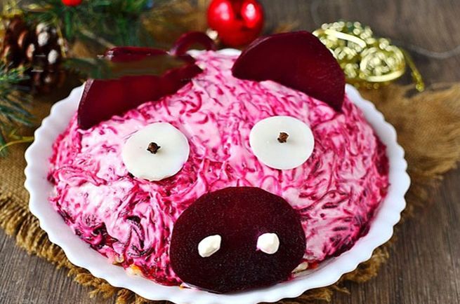 Салат у вигляді свині на Новий рік — кращі новорічні рецепти до нового року