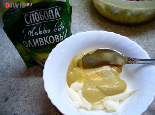 Новорічні салати, які сподобаються кожному: Що приготувати на Новий рік?