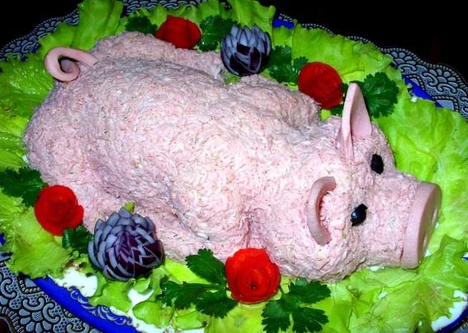 Салат у вигляді свині на Новий рік — кращі новорічні рецепти до нового року