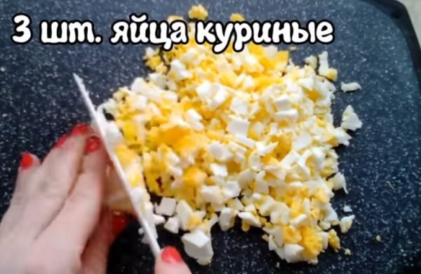 Новорічні салати без майонезу — найсмачніші