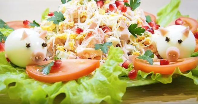 Салат у вигляді свині на Новий рік — кращі новорічні рецепти до нового року