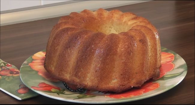 Манник на кефірі — найсмачніші рецепти класичного лепешняку з кефіром