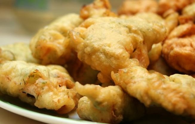 Риба в клярі — рецепти як смачно приготувати сам кляр і посмажити в ньому рибку