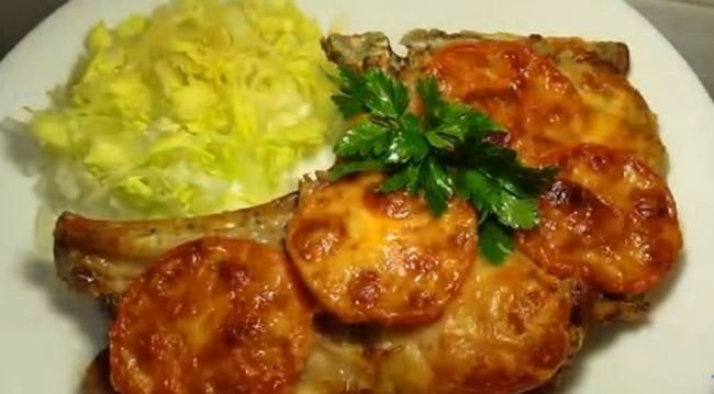 Свинина, запечена в духовці — домашні рецепти. Як смачно приготувати свинину в духовій шафі