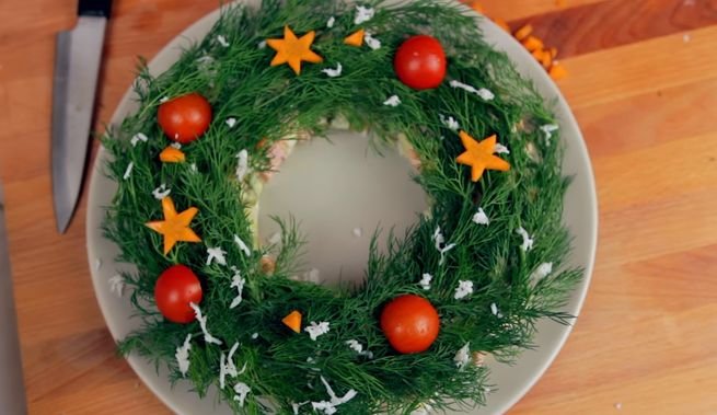 Новорічні салати на святковий стіл — 8 нових рецептів на рік свині